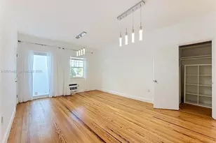 2463 Pine Tree Dr, Miami Beach, FL 33140 - Photo 3