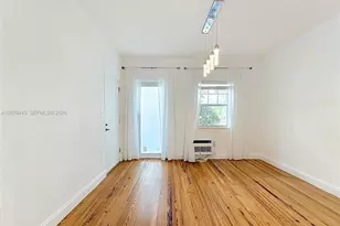 2463 Pine Tree Dr, Miami Beach, FL 33140 - Photo 5
