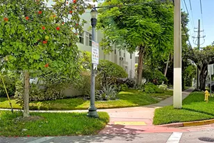 2463 Pine Tree Dr, Miami Beach, FL 33140 - Photo 21