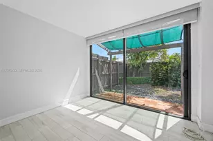 7140 SW 111th Ct, Miami, FL 33173 - Photo 11