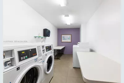1621 Bay Rd #604, Miami Beach, FL 33139 - Photo 23
