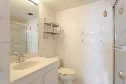 20505 E Country Club Dr #PH-39, Aventura, FL 33180 - Photo 21