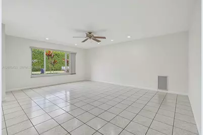 17721 SW 93rd Ave, Palmetto Bay, FL 33157 - Photo 3