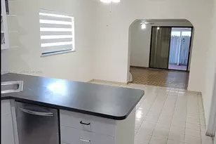 2121 W 54th St, Hialeah, FL 33016 - Photo 11