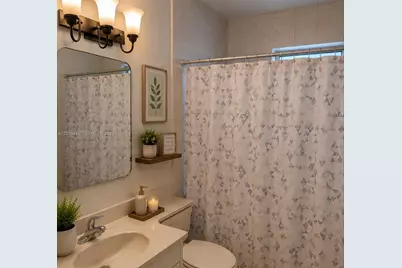 2121 W 54th St, Hialeah, FL 33016 - Photo 17