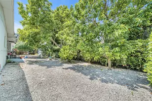 11600 SW 81st Rd, Pinecrest, FL 33156 - Photo 25