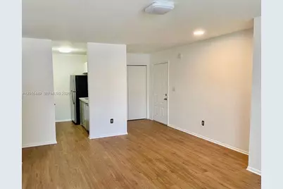 4421 W McNab Rd #20, Pompano Beach, FL 33069 - Photo 7