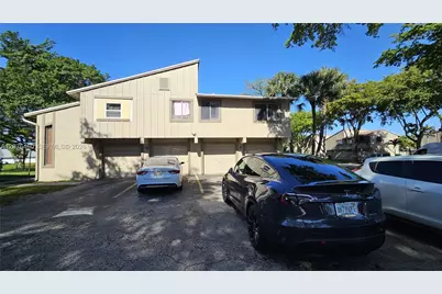 5870 NW 21st St #45-E, Lauderhill, FL 33313 - Photo 1