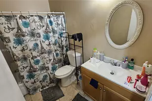 5870 NW 21st St, Lauderhill, FL 33313 - Photo 13