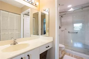 10346 NW 24th Pl, Sunrise, FL 33322 - Photo 21