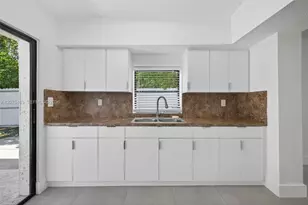 17150 NE 18th Ave, North Miami Beach, FL 33162 - Photo 11