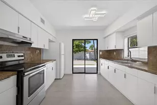 17150 NE 18th Ave, North Miami Beach, FL 33162 - Photo 7