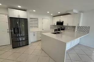 7701 SW 88th St, Miami, FL 33156 - Photo 9