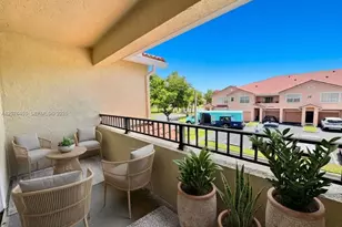 1404 Belmont Ln, North Lauderdale, FL 33068 - Photo 9