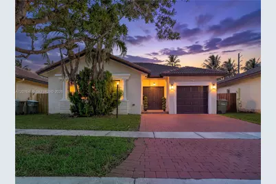 2851 NE 42nd Ave, Homestead, FL 33033 - Photo 1