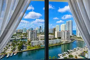300 Bayview Dr, Sunny Isles Beach, FL 33160 - Photo 7