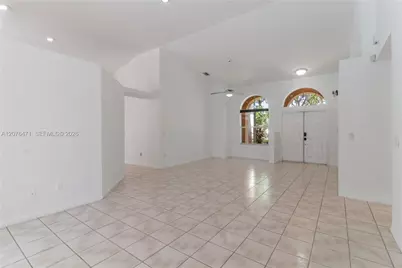 10256 NW 53rd Ct, Coral Springs, FL 33076 - Photo 9