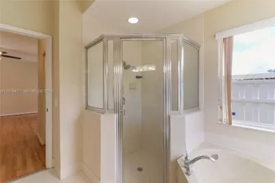 10256 NW 53rd Ct, Coral Springs, FL 33076 - Photo 17