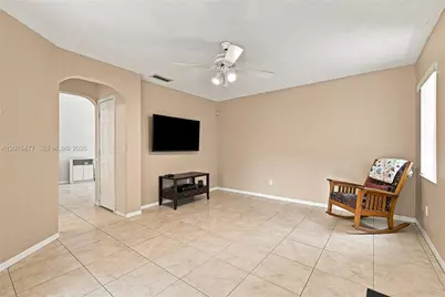 15822 SW 16th Ct, Pembroke Pines, FL 33027 - Photo 19