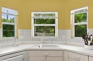 15822 SW 16th Ct, Pembroke Pines, FL 33027 - Photo 15