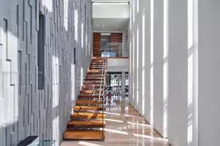 528 Lakeview Ct, Miami Beach, FL 33140 - Photo 11