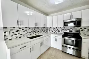 7010 NW 186th St, Hialeah, FL 33015 - Photo 1