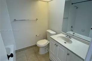 16498 NE 26th Ave, North Miami Beach, FL 33160 - Photo 9