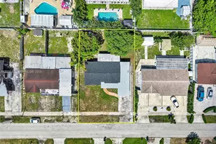 17930 NW 42nd Pl, Miami Gardens, FL 33055 - Photo 9