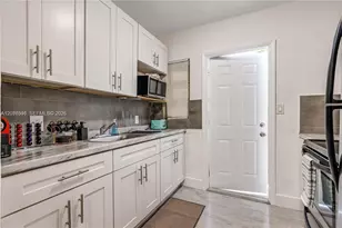 327 NE 55th St, Miami, FL 33137 - Photo 7