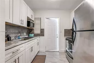 327 NE 55th St, Miami, FL 33137 - Photo 9