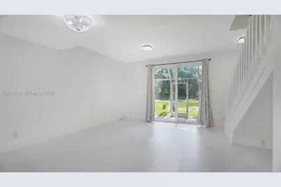 1492 Veracruz Ln #4-4, Weston, FL 33327 - Photo 3