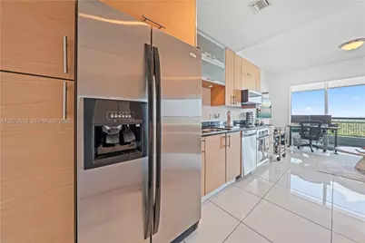 60 SW 13th St #2403, Miami, FL 33130 - Photo 1