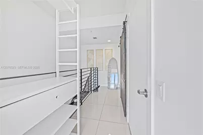 60 SW 13th St #2403, Miami, FL 33130 - Photo 9