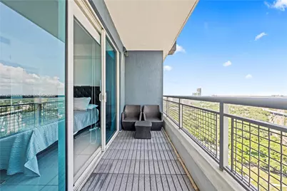60 SW 13th St #2403, Miami, FL 33130 - Photo 17
