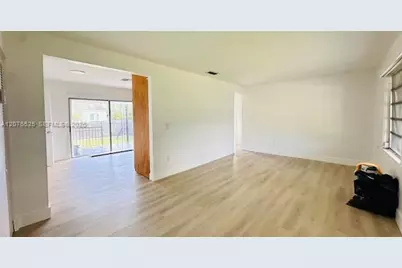 6371 SW 39th St, Miami, FL 33155 - Photo 3