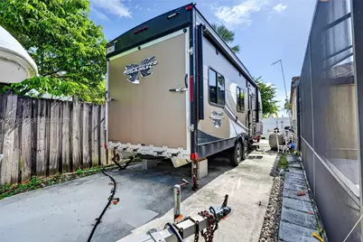 15660 SW 152nd Pl, Miami, FL 33187 - Photo 39