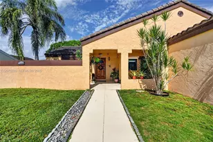 15660 SW 152nd Pl, Miami, FL 33187 - Photo 5