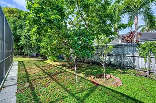 15660 SW 152nd Pl, Miami, FL 33187 - Photo 41