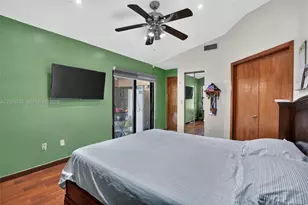 15660 SW 152nd Pl, Miami, FL 33187 - Photo 17
