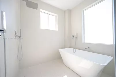 10381 NW 67th Ter, Doral, FL 33178 - Photo 37