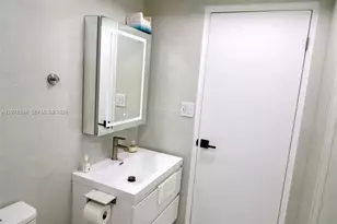 1255 Collins Ave, Miami Beach, FL 33139 - Photo 21