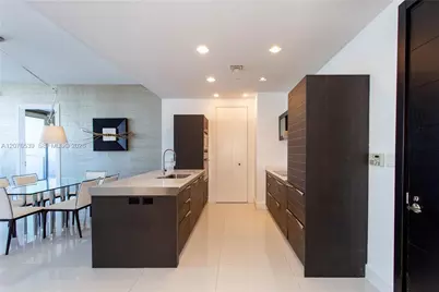200 Biscayne Blvd Wy #4512, Miami, FL 33131 - Photo 5