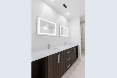 619 NE 14th Ave, Fort Lauderdale, FL 33304 - Photo 9