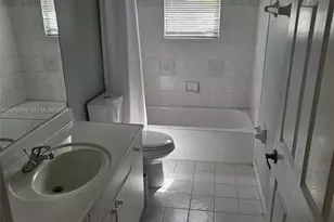 1072 NW 139th Terrace, Pembroke Pines, FL 33028 - Photo 17