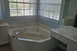 1072 NW 139th Terrace, Pembroke Pines, FL 33028 - Photo 13