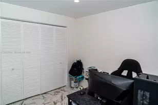 854 NW 87th Ave, Miami, FL 33172 - Photo 15