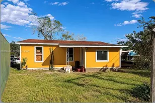 398 Cypress Ave, Pahokee, FL 33476 - Photo 3