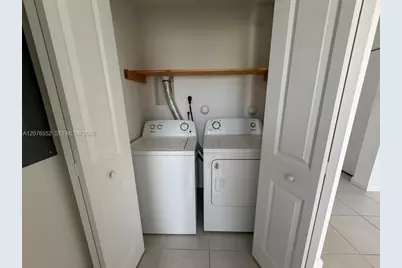 519 NE 208th Ter, Miami, FL 33179 - Photo 9