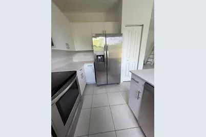 519 NE 208th Ter, Miami, FL 33179 - Photo 5