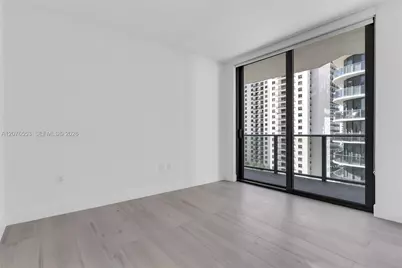 45 SW 9th St #1706, Miami, FL 33130 - Photo 23